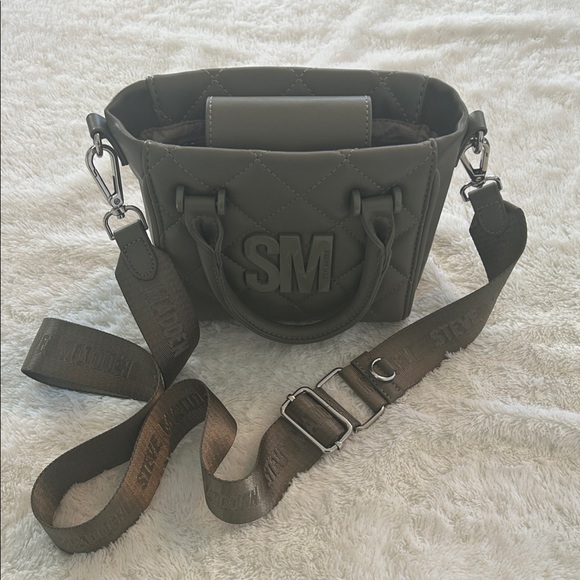 Steve Madden Handbags - Steve Madden Bbabi mini crossbody Quilted Olive Green